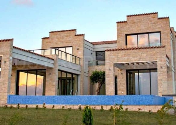 Three And Seven Bedroom Villas In Secret Valley