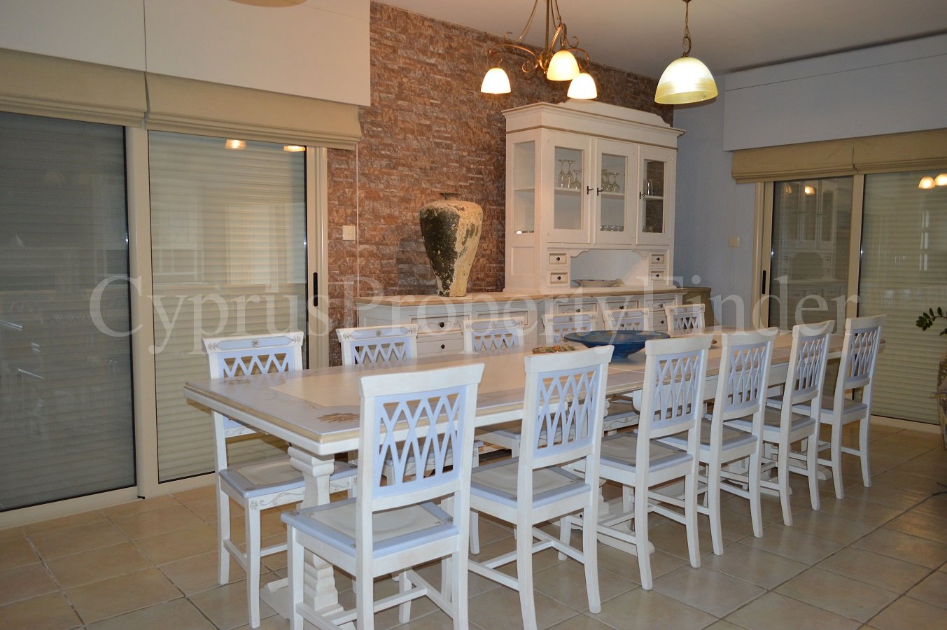 Seven Bedroom Beachfront Superb Villa in Coral Bay