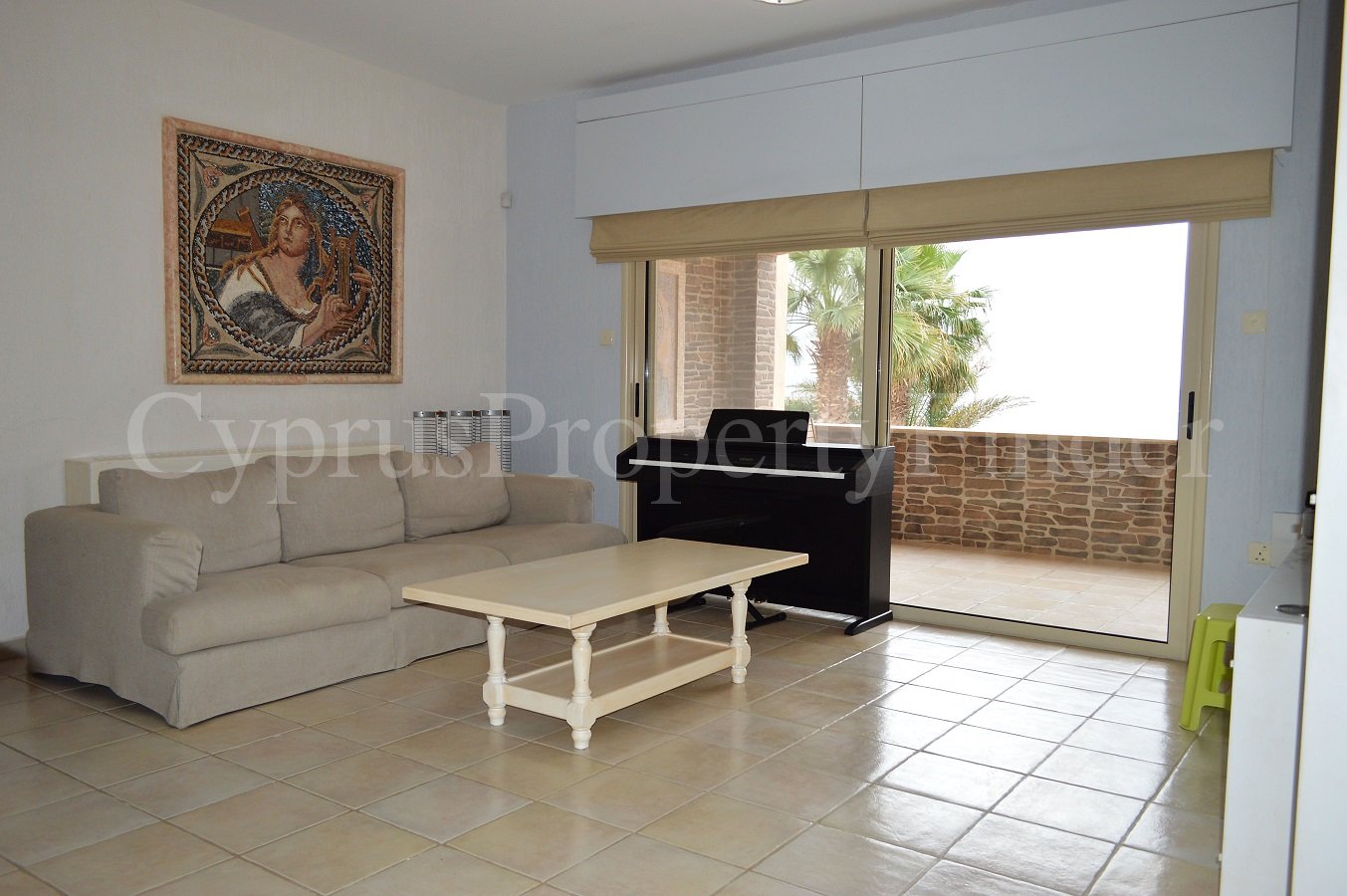 Seven Bedroom Beachfront Superb Villa in Coral Bay