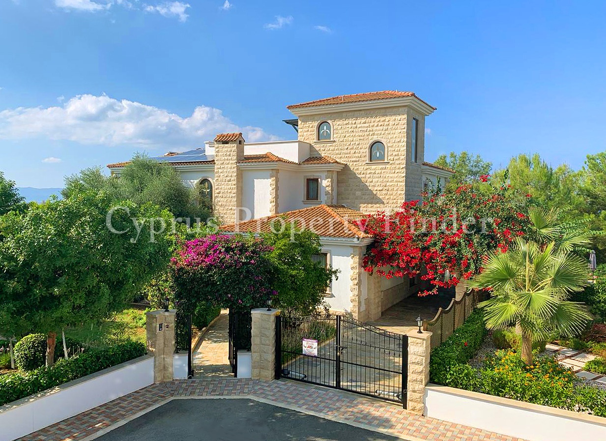 Two Luxurious Villas For Sale In Argaka
