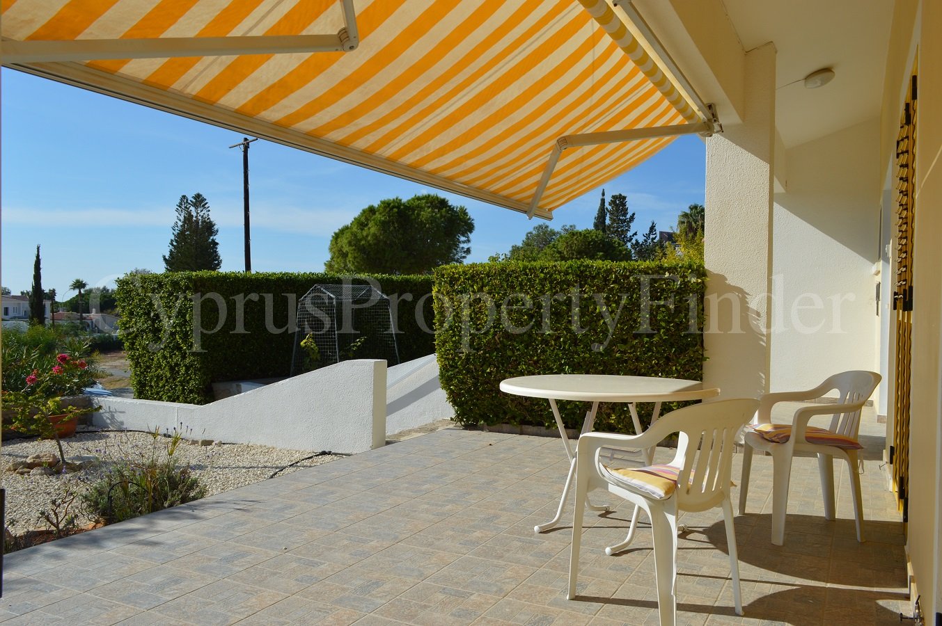 Lovely Three Bedroom Bungalow In Coral Bay