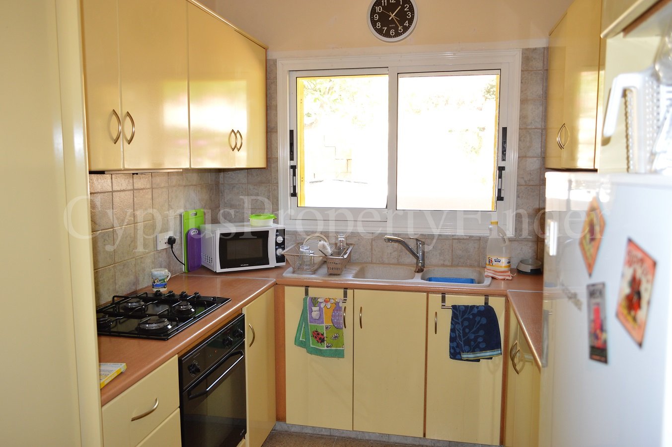 Lovely Three Bedroom Bungalow In Coral Bay