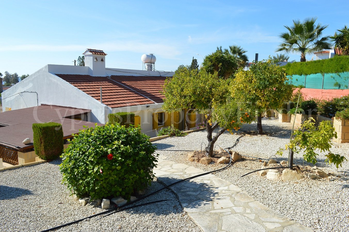Lovely Three Bedroom Bungalow In Coral Bay