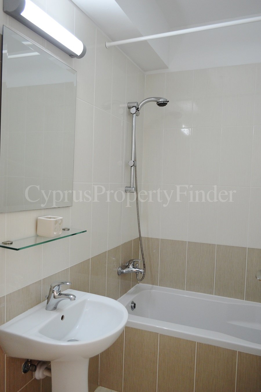 Beautiful Two Bedroom Apartment In Universal