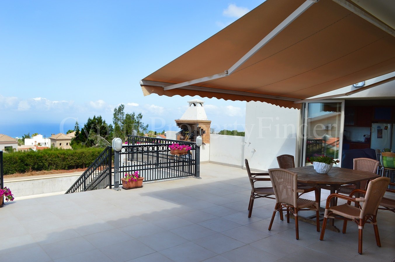 Four Bedroom Villa With Excellent Sea Views
