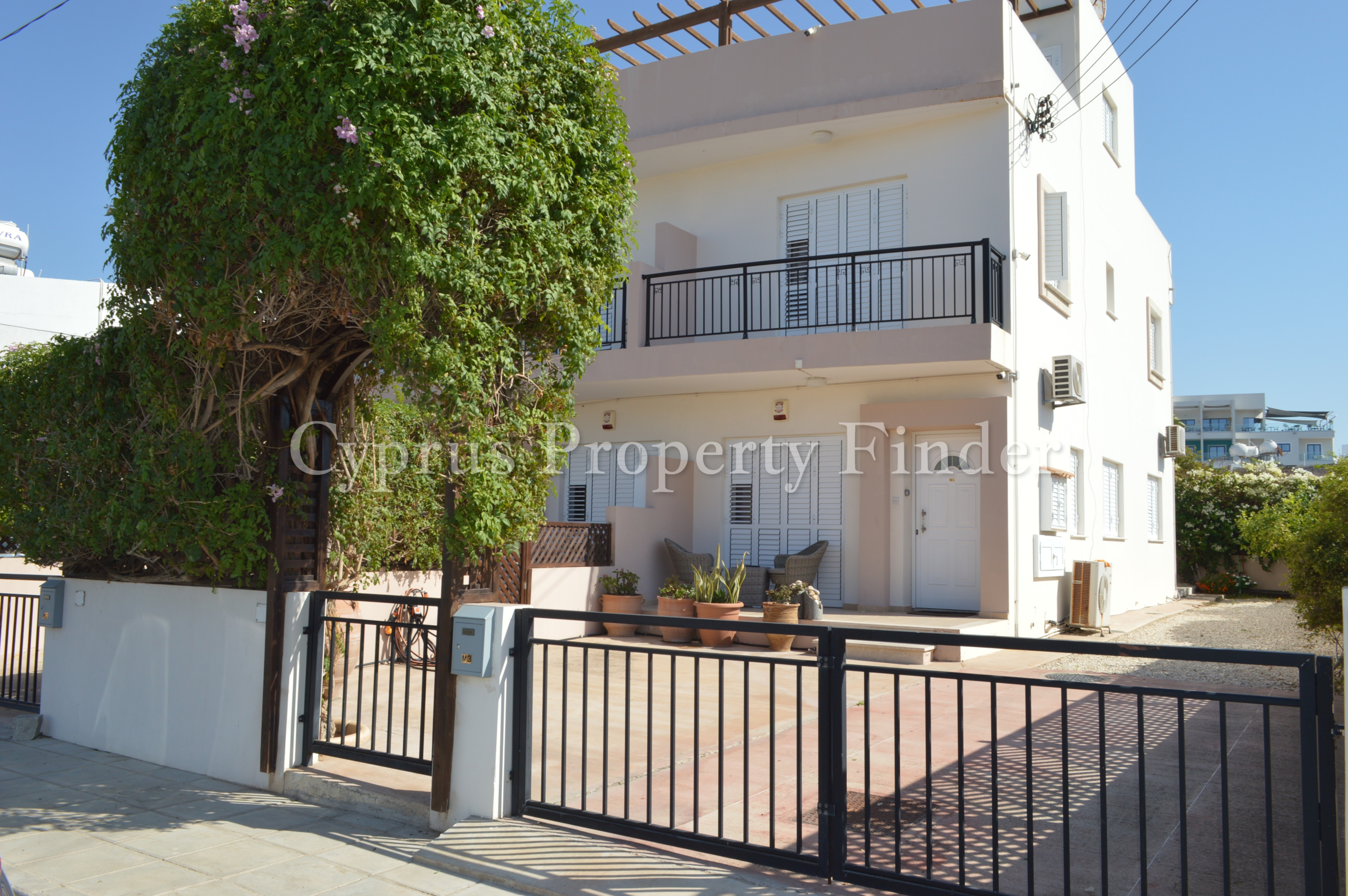 15-2079 (1) Two Bedroom Townhouse In Kato Paphos