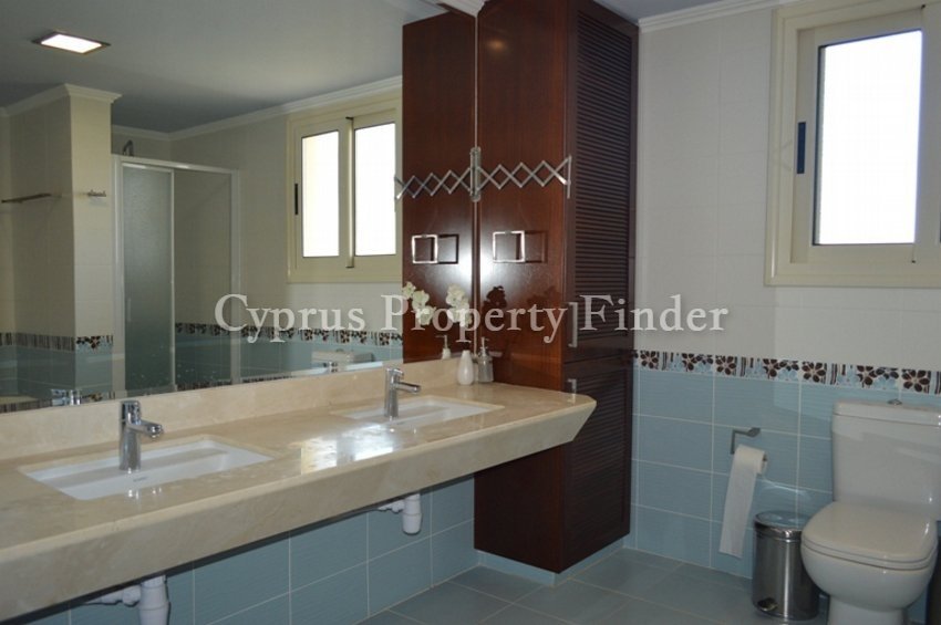 Eight Bedroom Luxury Villa With Excellent Sea Views