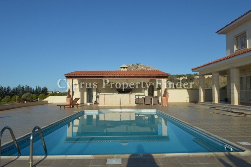 Eight Bedroom Luxury Villa With Excellent Sea Views