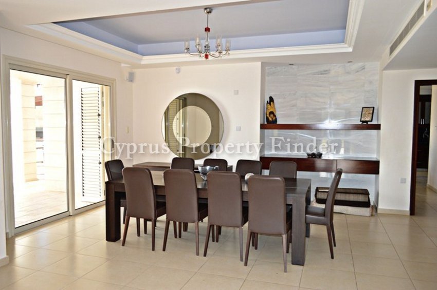 Eight Bedroom Luxury Villa With Excellent Sea Views
