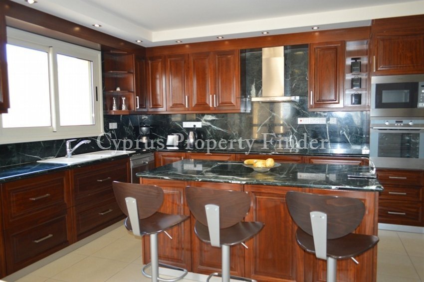 Eight Bedroom Luxury Villa With Excellent Sea Views