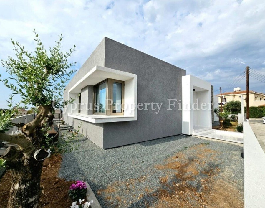 Four Bedroom Superb Bungalow In Emba
