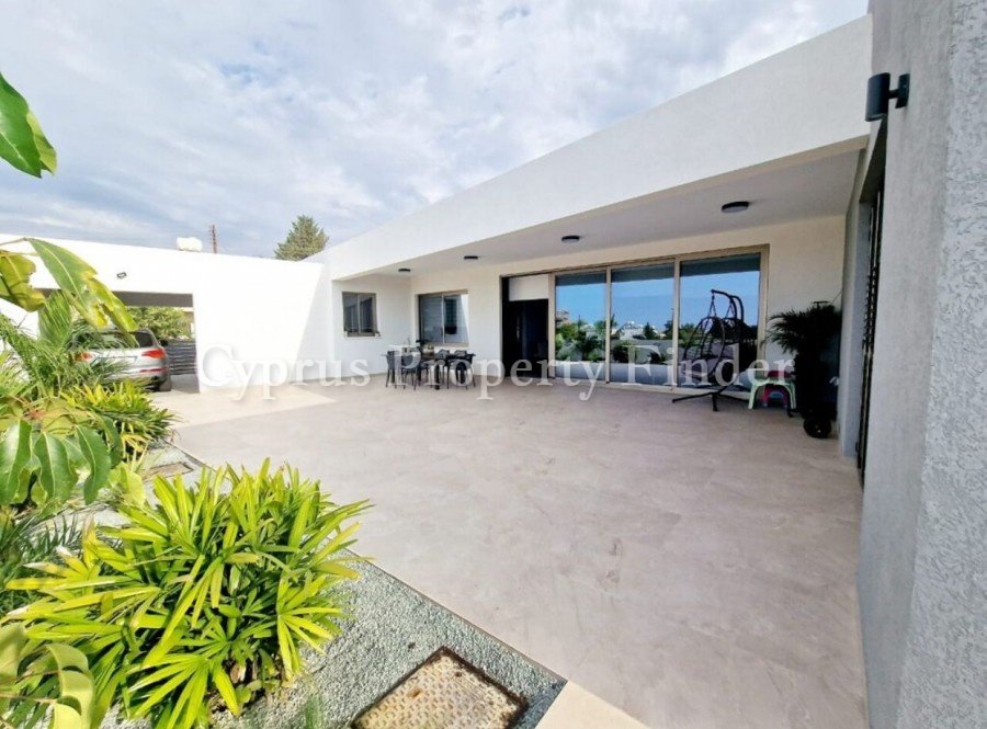 Four Bedroom Superb Bungalow In Emba