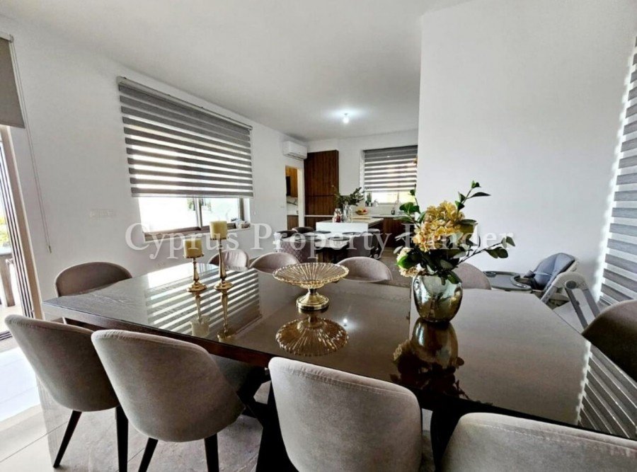 Four Bedroom Superb Bungalow In Emba