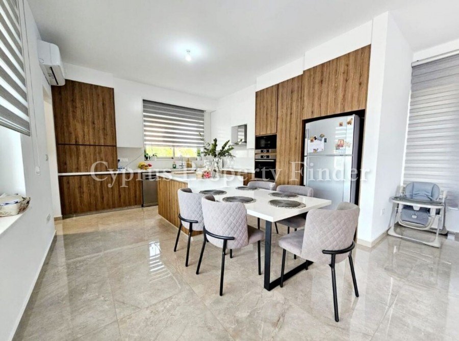 Four Bedroom Superb Bungalow In Emba