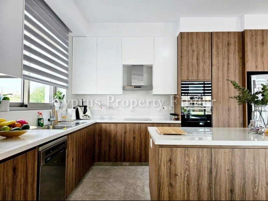 Four Bedroom Superb Bungalow In Emba