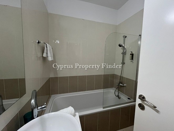 Two Bedroom Apartment Located In Elysia Park