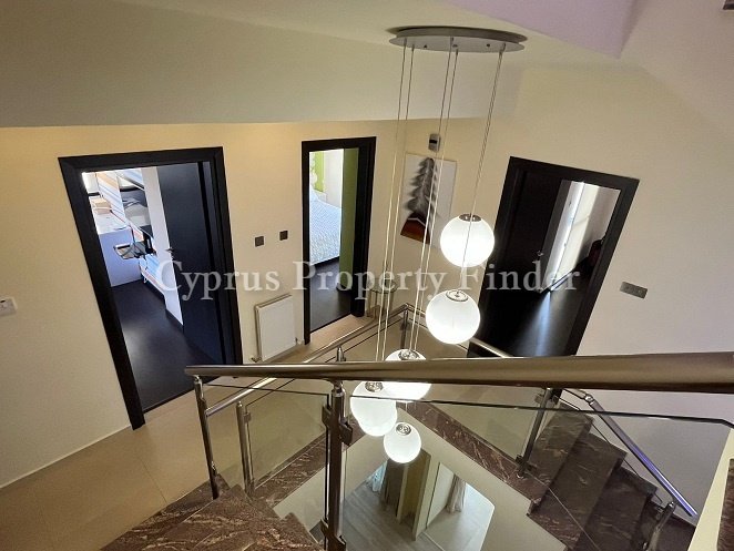 Three Bedroom Villa In Peyia Village