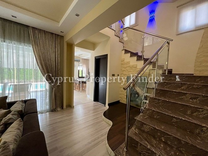 Three Bedroom Villa In Peyia Village