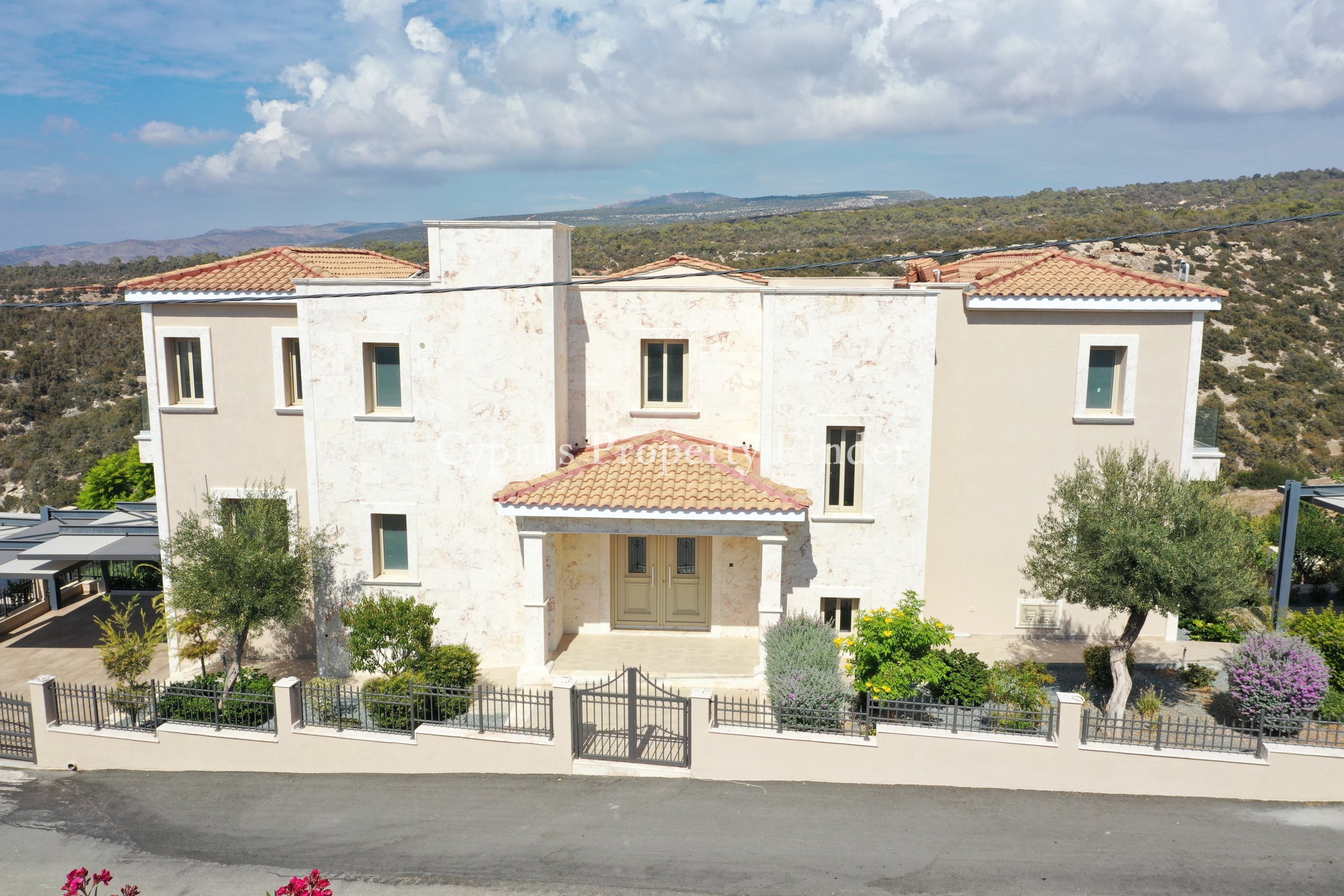 Mansion With Unobstructed Sea Views