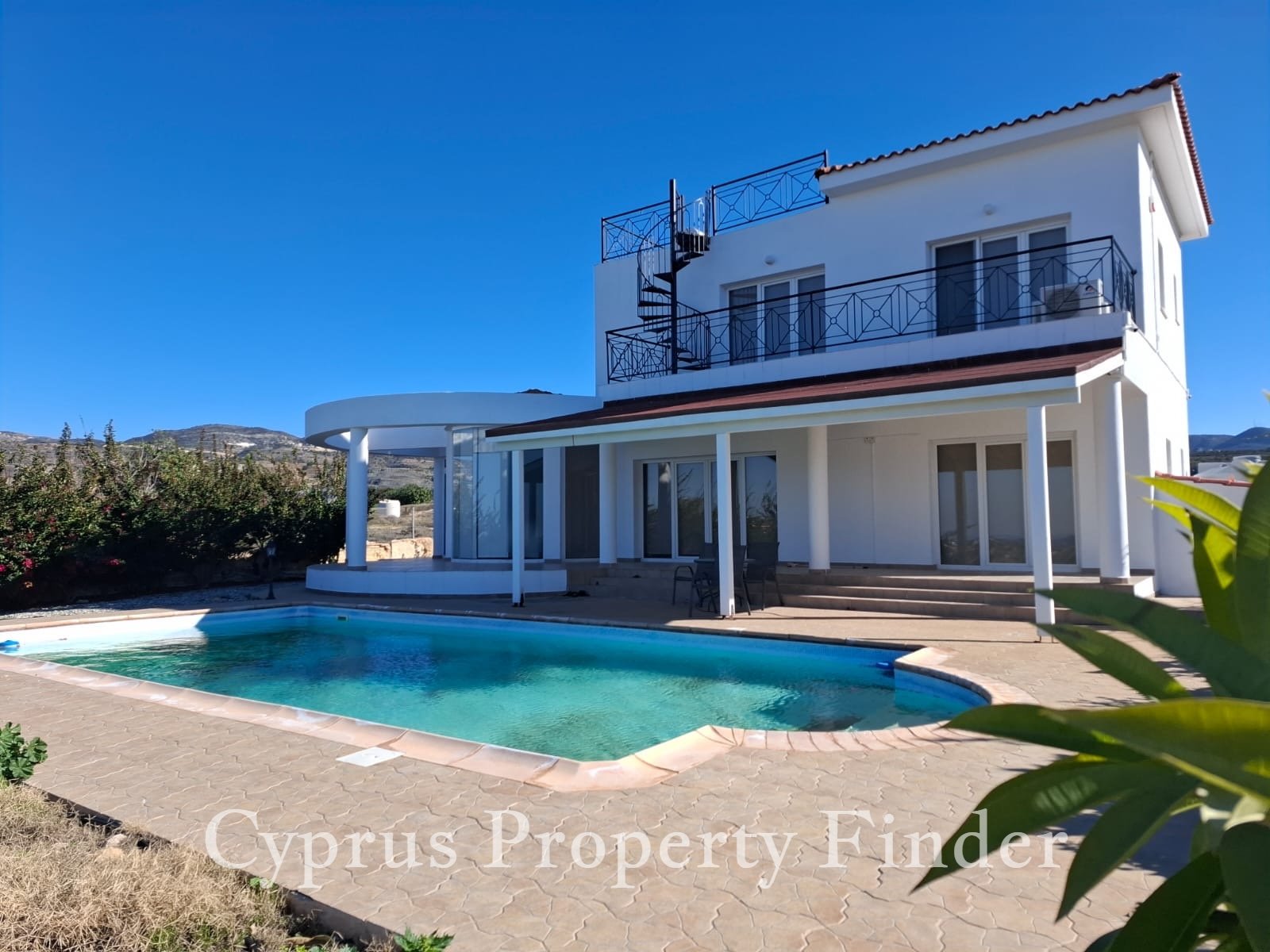 Superb Villa With Panoramic Sea Views