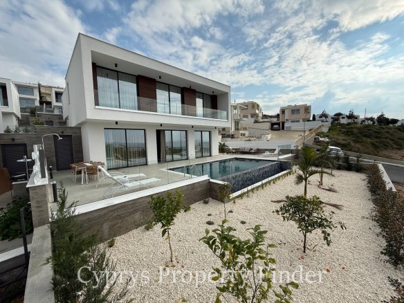 Spacious Villa With Superb Sea Views