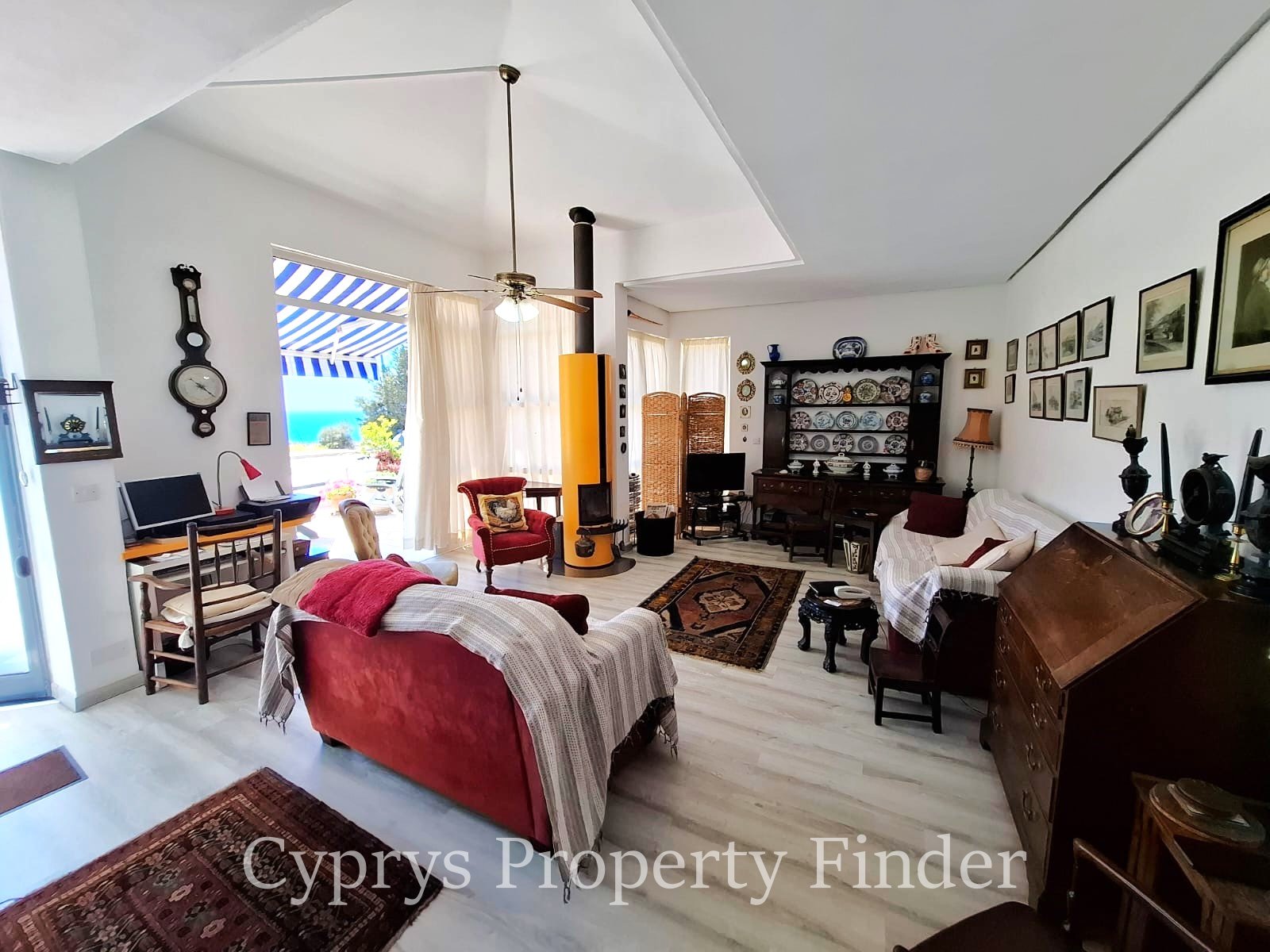Lovely Bungalow With Superb Sea Views