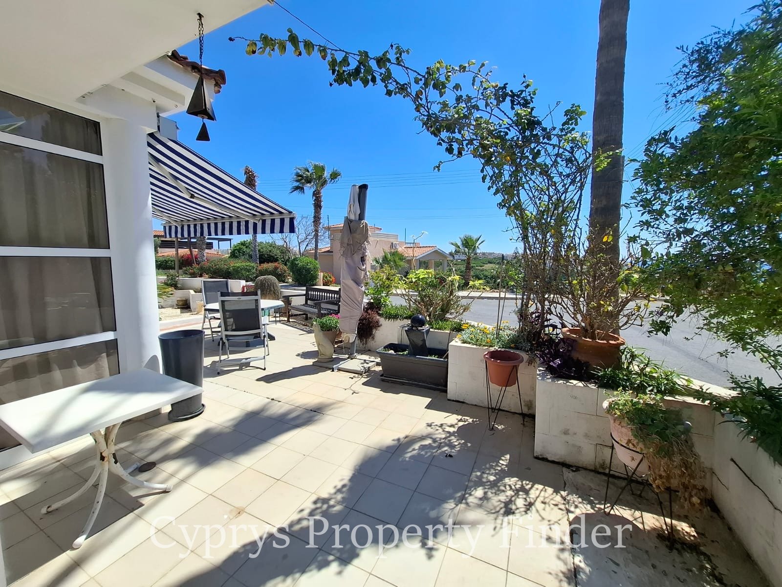 Lovely Bungalow With Superb Sea Views
