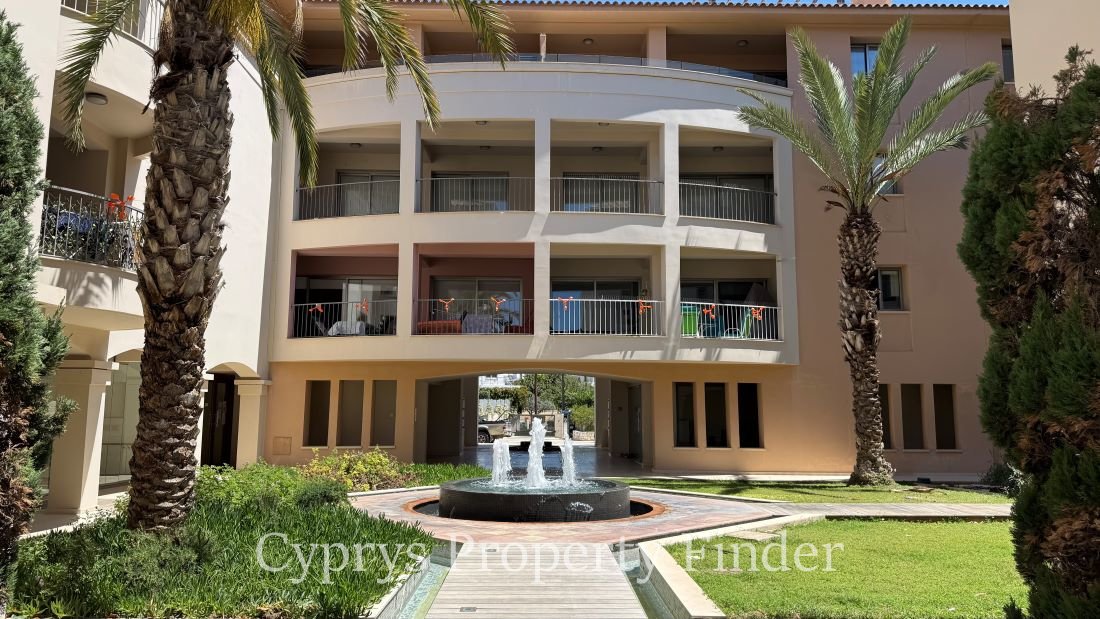 Lovely Townhouse Close To The Sea