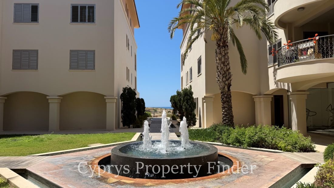 Lovely Townhouse Close To The Sea