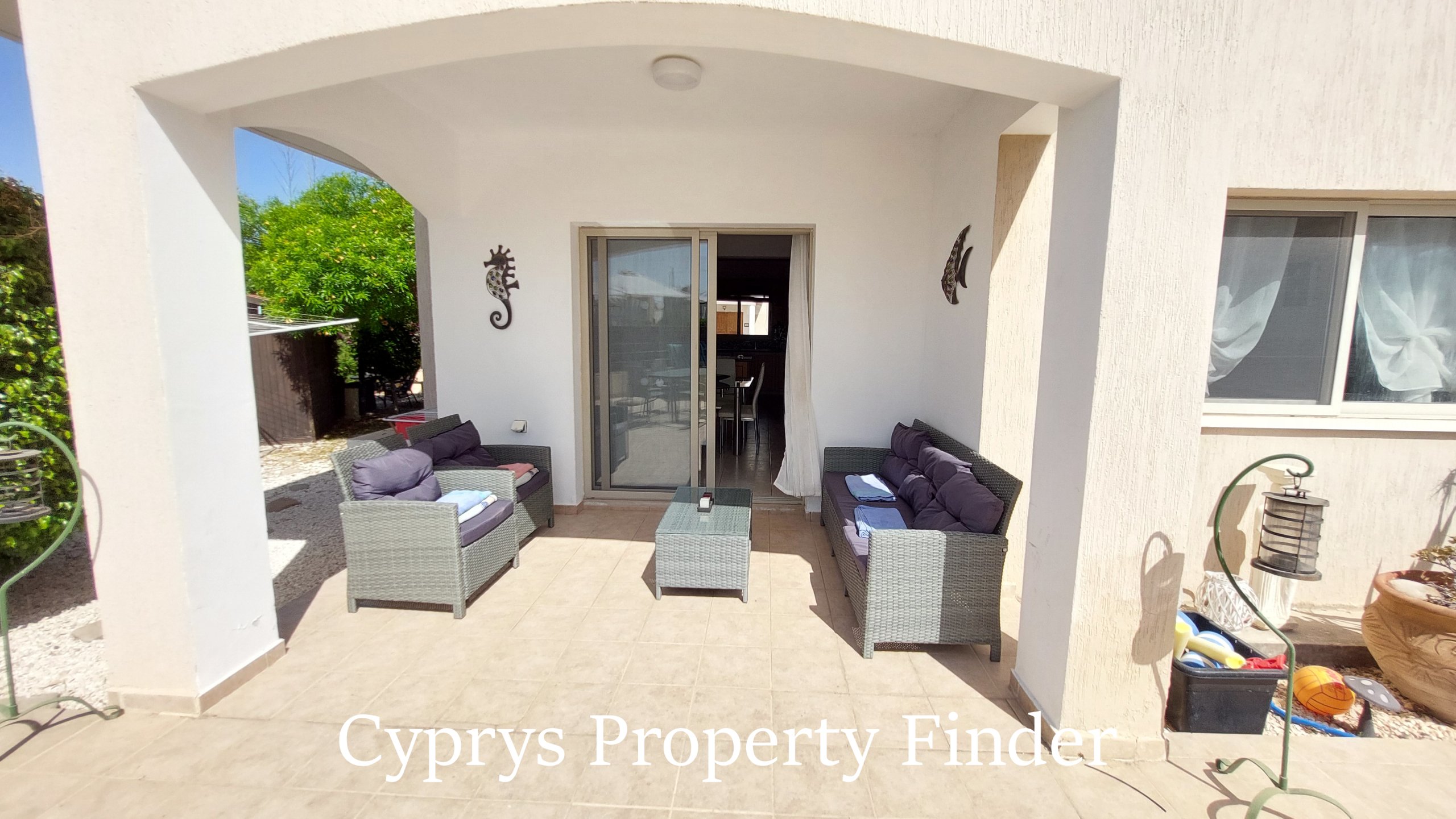 Amazing Villa In Renowned Area