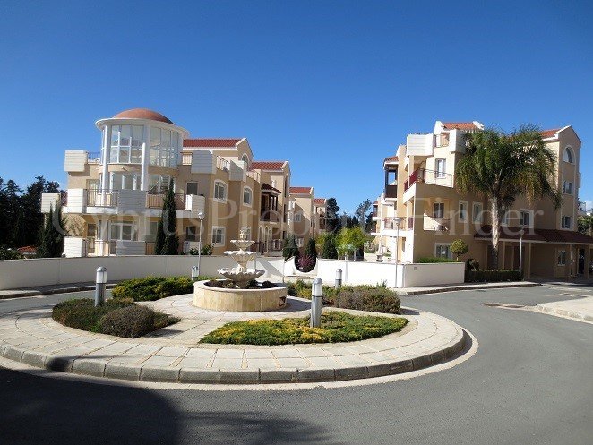 Lovely Townhouse Close To Amenities