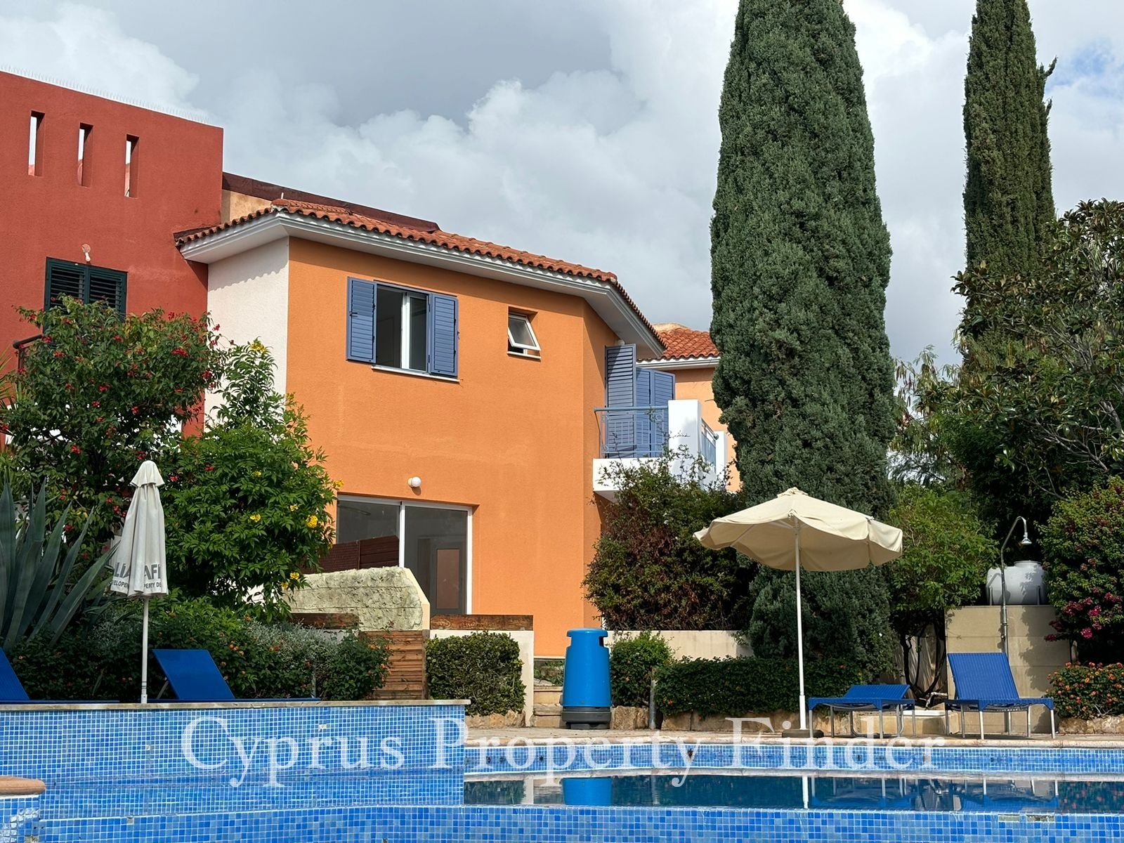 Lovely Townhouse In Great Location