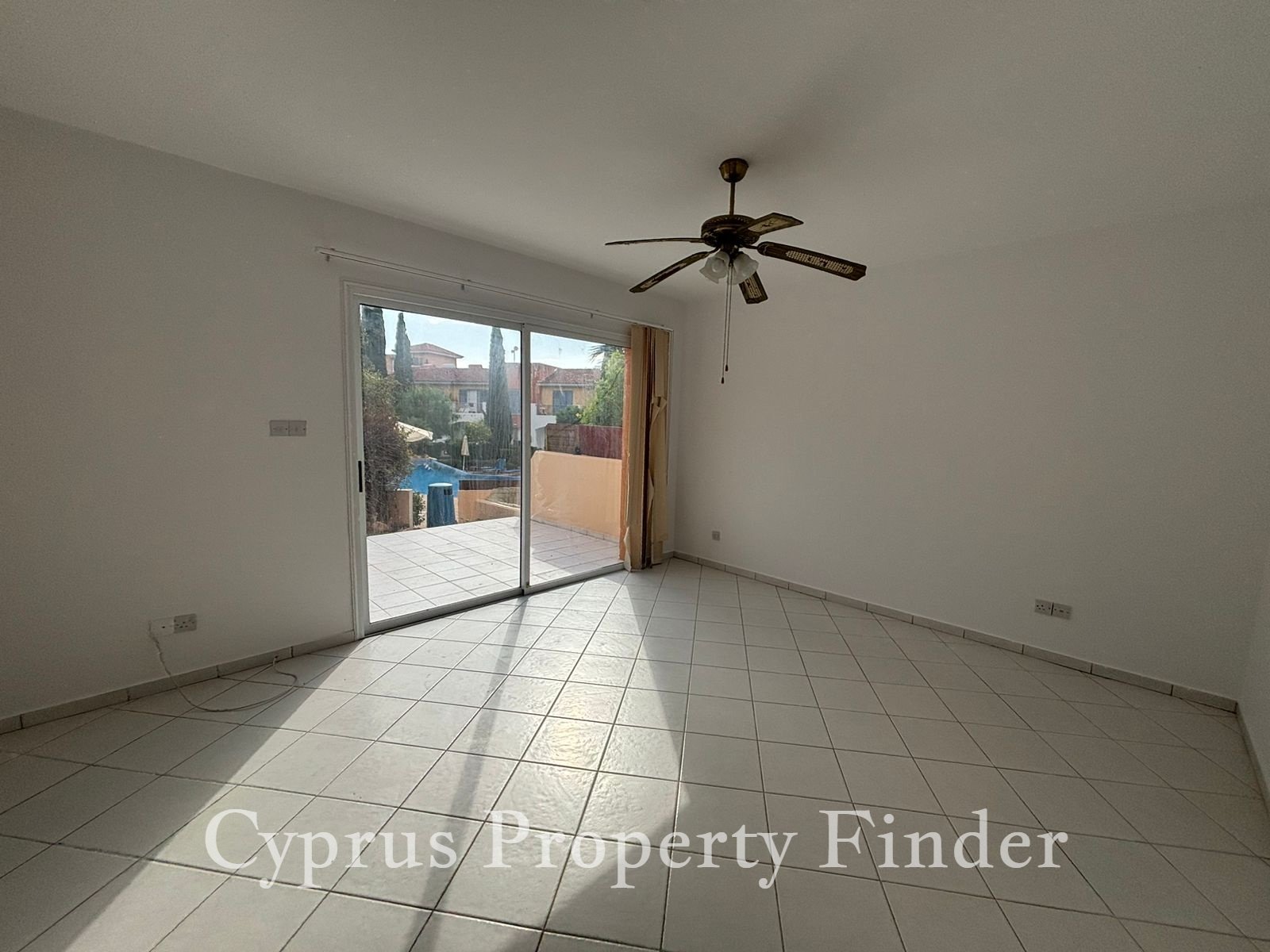 Lovely Townhouse In Great Location