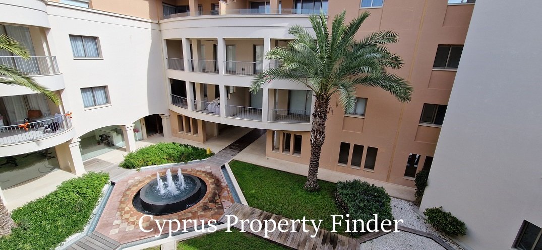 Apartment With Excellent Sea Views