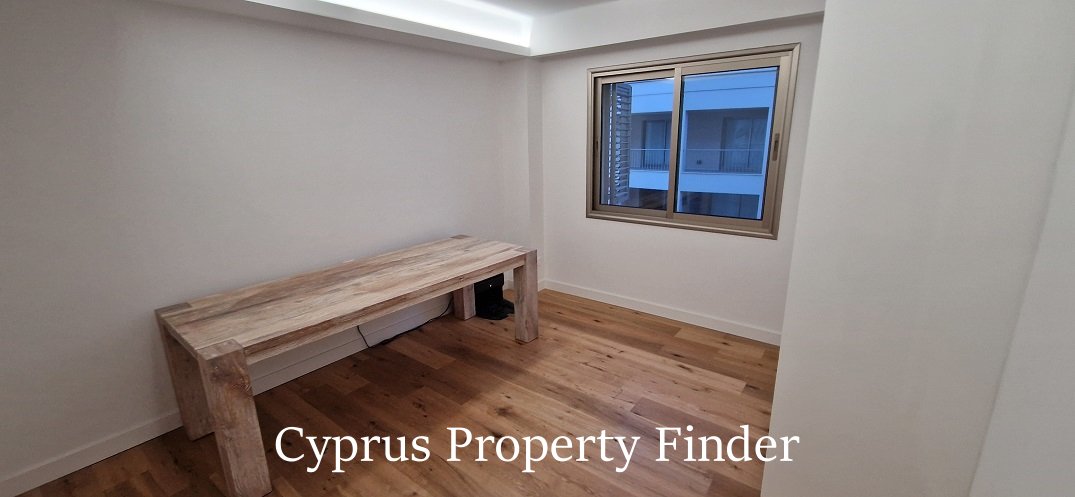 Apartment With Excellent Sea Views