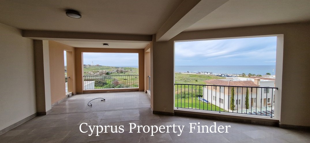 Apartment With Excellent Sea Views