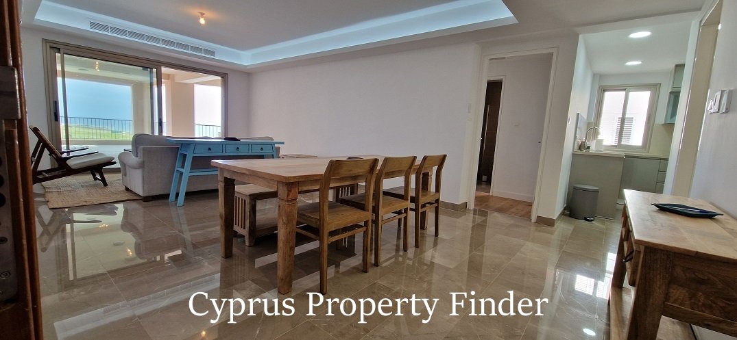Apartment With Excellent Sea Views