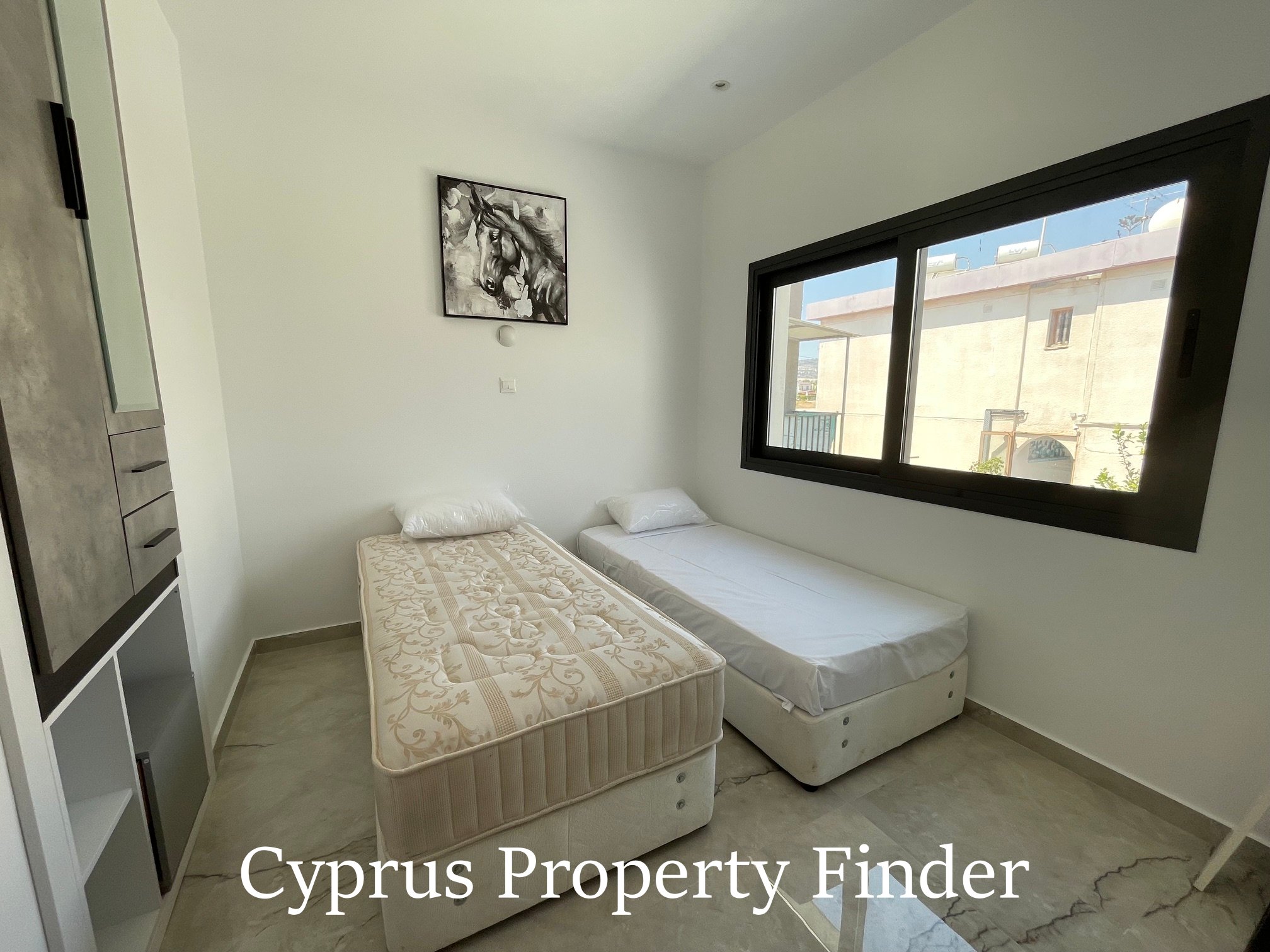 Superb Townhouse In Central Area