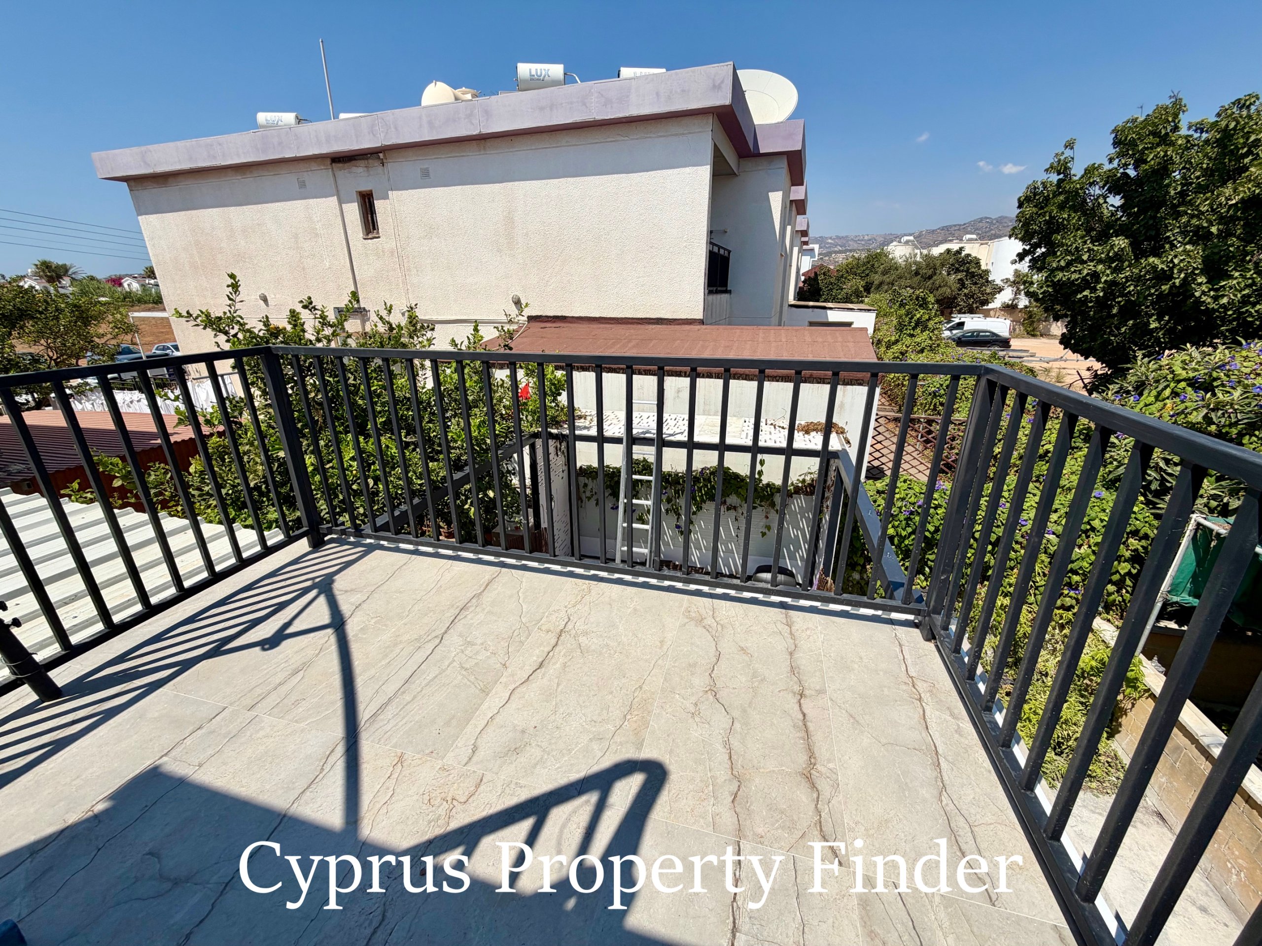 Superb Townhouse In Central Area