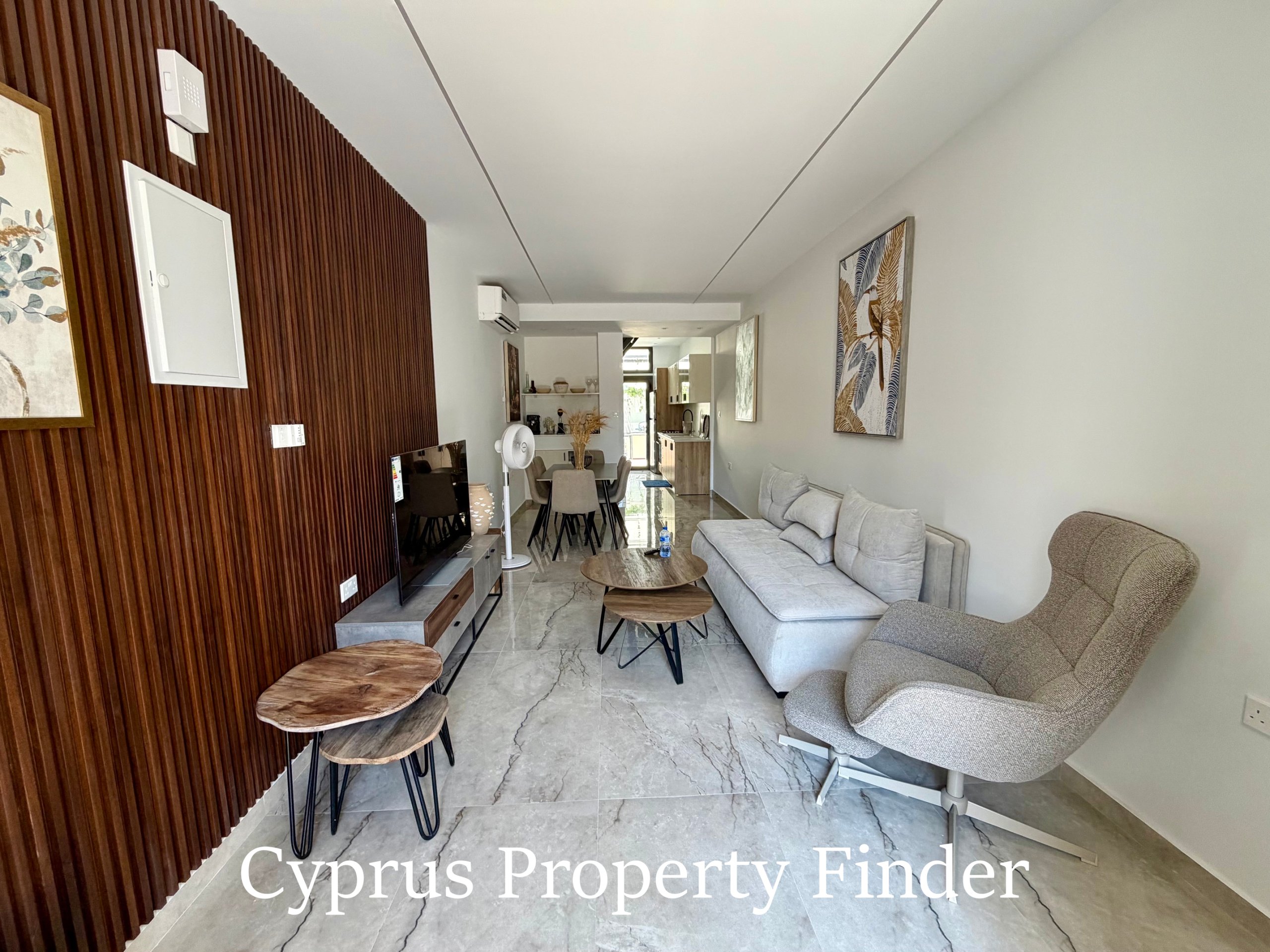 Superb Townhouse In Central Area