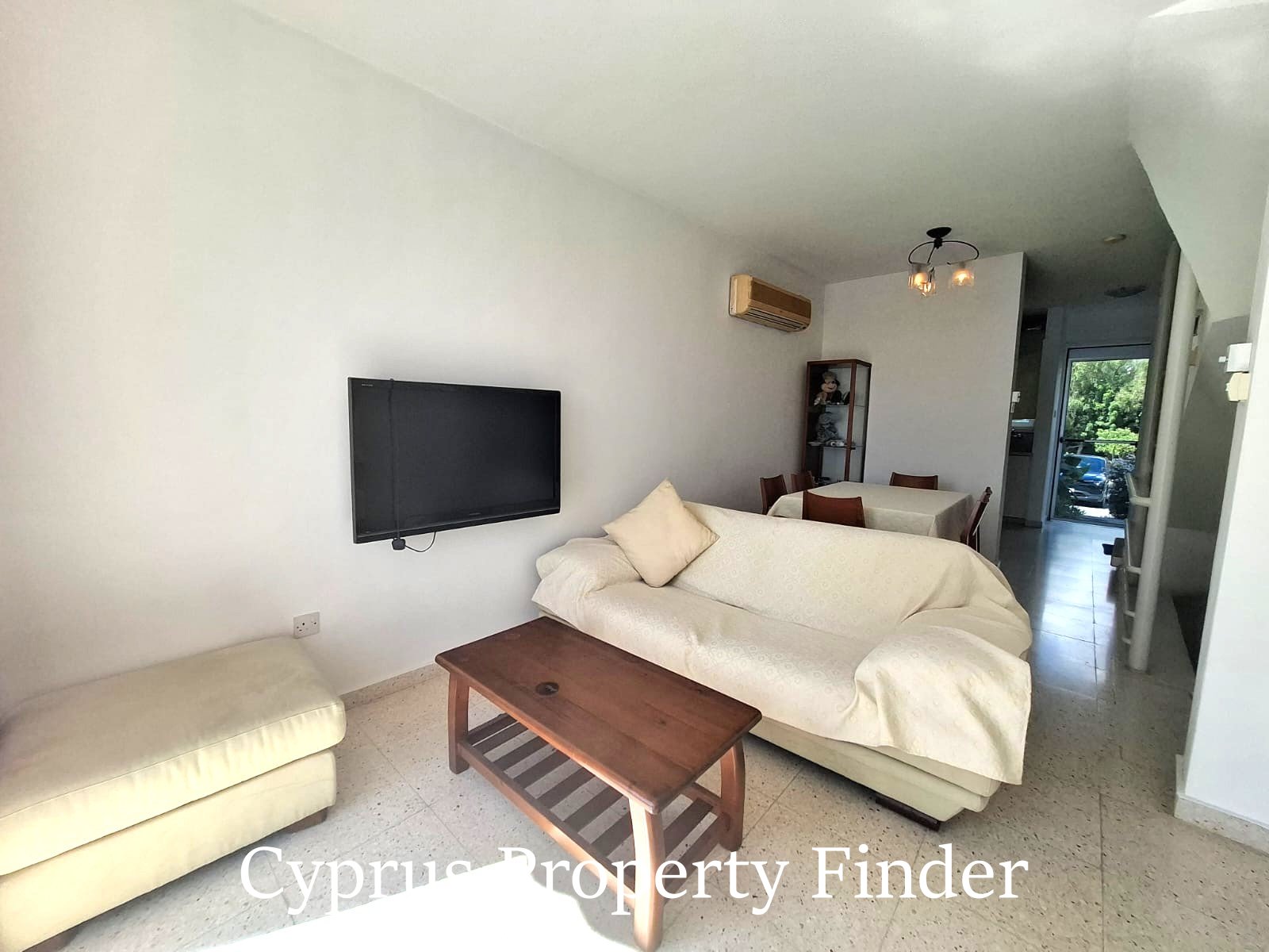 Lovely Townhouse With Excellent Sea Views