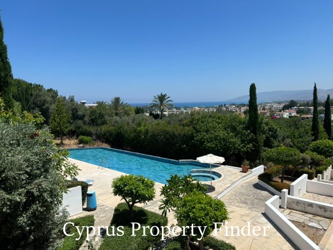 Lovely Townhouse In Great Location