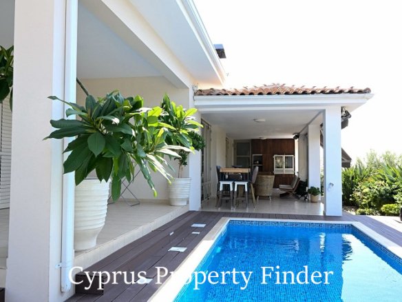 Bungalow With Panoramic Sea Views